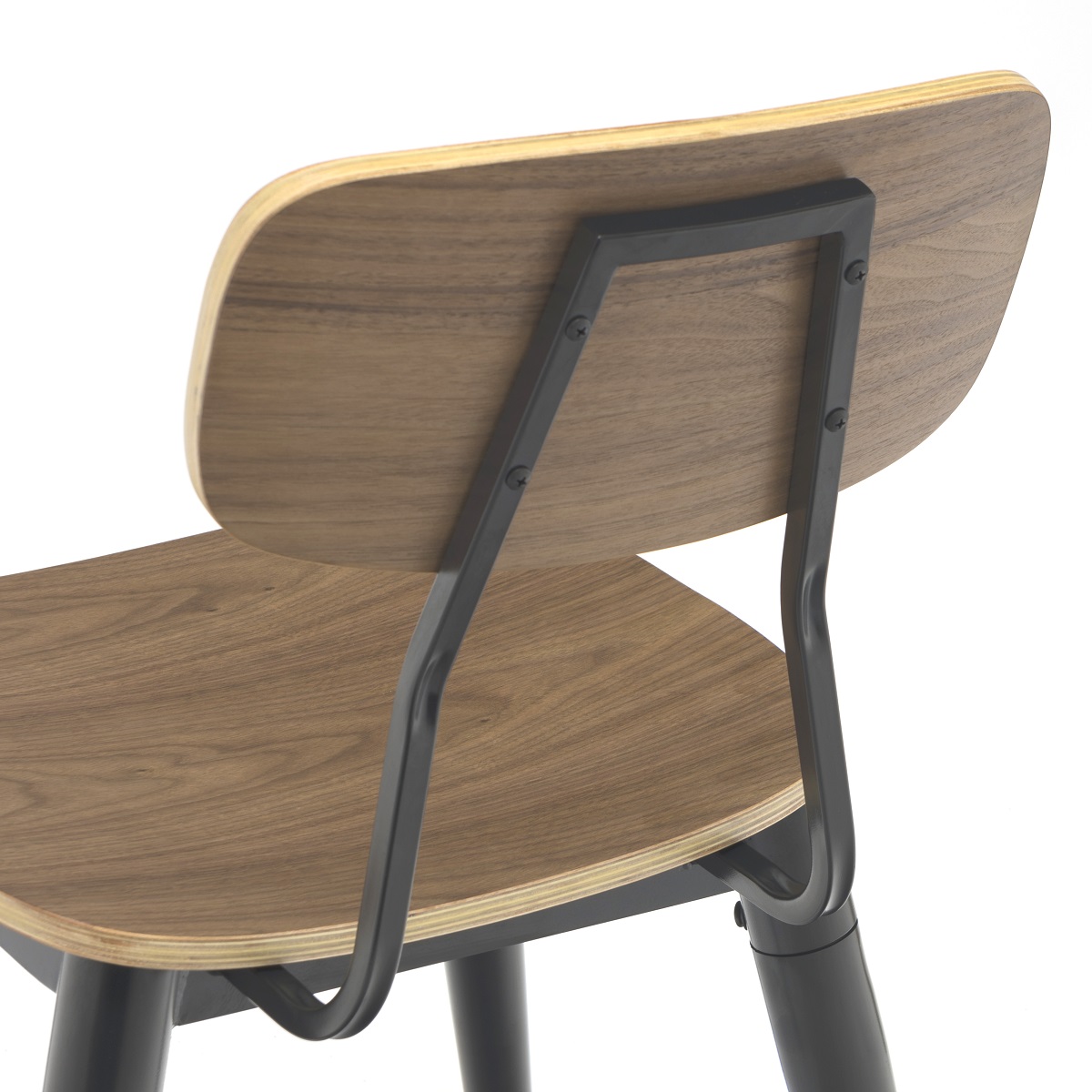 https://www.goldapplefurniture.com/krzesło-do jadalni-z metalowymi nogami-z-okleiną-siedzeniem-i-oparcie-ga2002c-45stw-product/