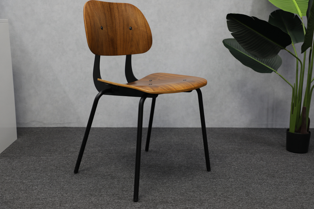 https://www.goldapplefurniture.com/china-metalen-stoel-met-plywood-fineer-zit-en-rug-stoel-fabrikant-ga3501c-45stw-product/