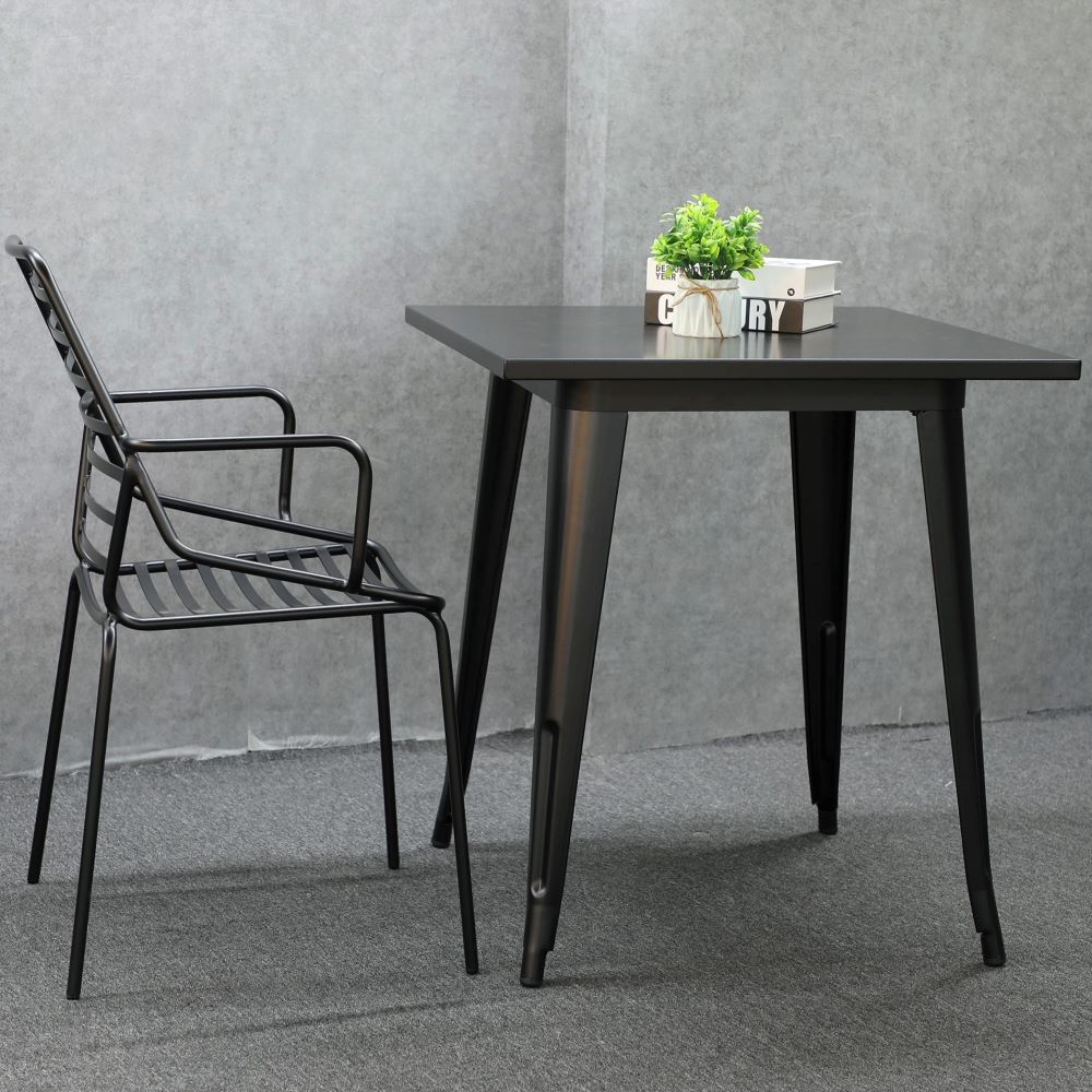https://www.goldapplefurniture.com/metal-steel-dining-table-for-dodoor-use-ga101t-product/